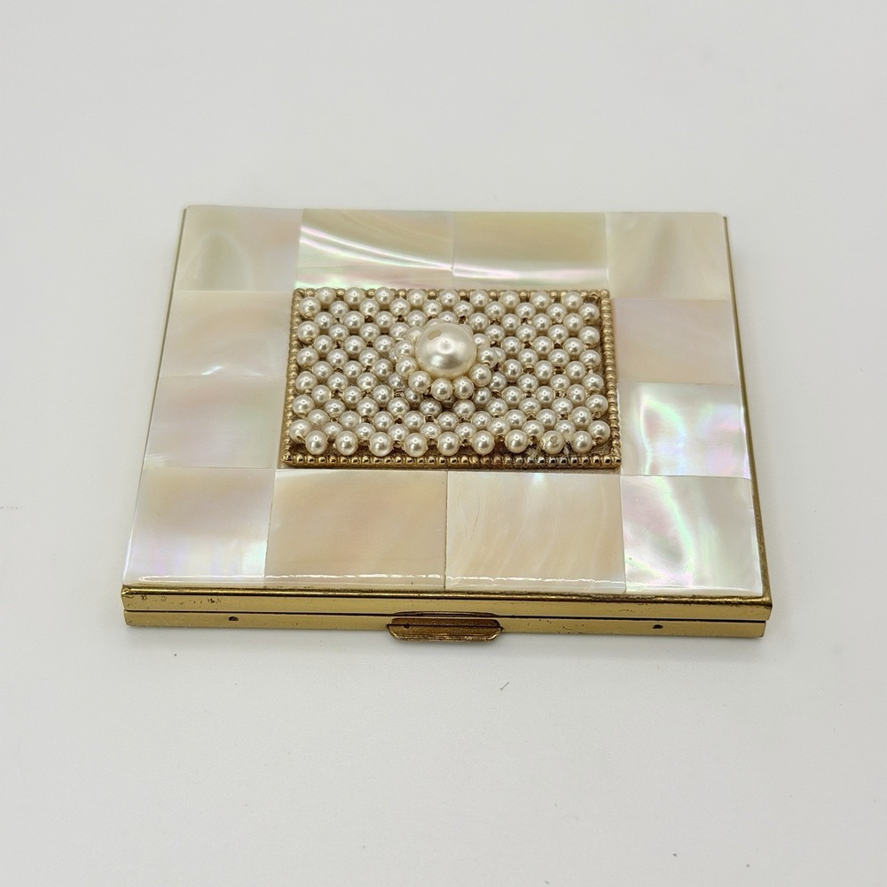 Vintage Genuine Mother of Pearl Compact by Schildkraut Gold Pearl Design Granny